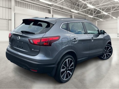 Used 2019 Nissan Rogue Sport SL w/ Premium Package image 5