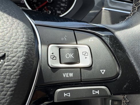 Used 2021 Volkswagen Tiguan SE R-Line image 25