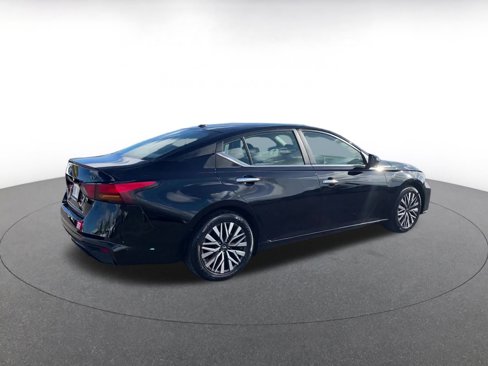 Used 2023 Nissan Altima 2.5 SV image 14