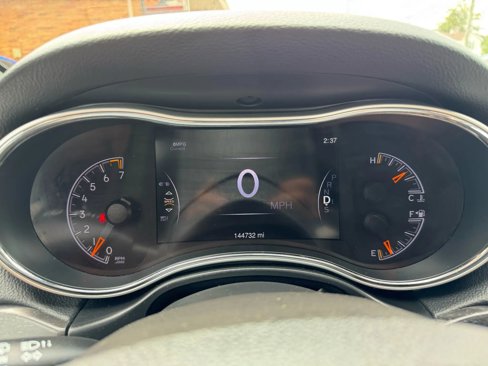 Used 2015 Jeep Grand Cherokee Altitude image 39
