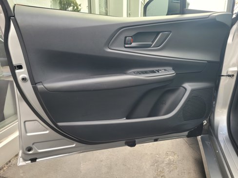 Used 2023 Toyota Prius Prime SE image 17