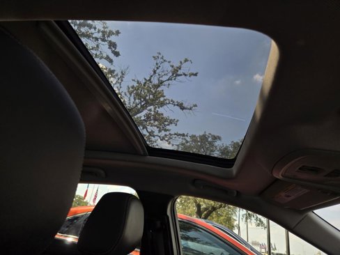 Used 2016 Chevrolet Impala LT image 10
