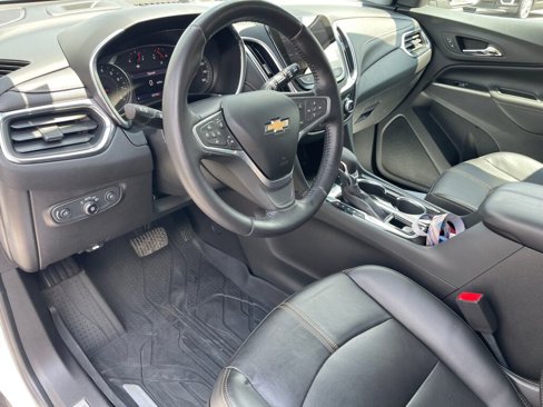 Used 2022 Chevrolet Equinox Premier w/ LPO, Floor Liner Package image 9