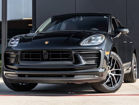 Certified 2023 Porsche Macan image 1