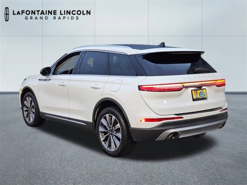 Used 2020 Lincoln Corsair Reserve w/ Elements Package image 3