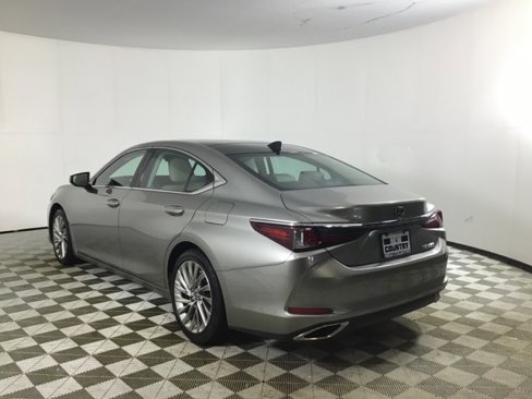 Used 2019 Lexus ES 350 Luxury image 5