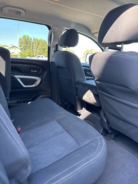 Used 2016 Nissan Titan SV image 29