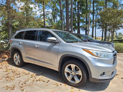 Used 2014 Toyota Highlander Limited image 3