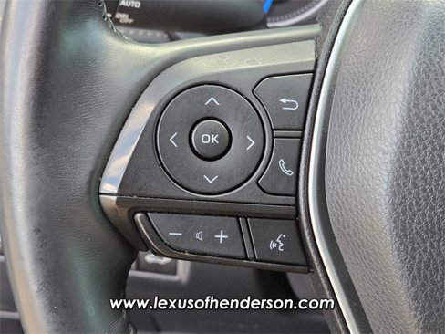 Used 2022 Toyota Venza LE image 29