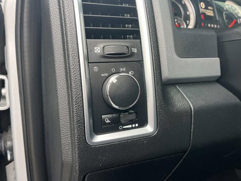 Used 2016 RAM 1500 Classic SLT image 15