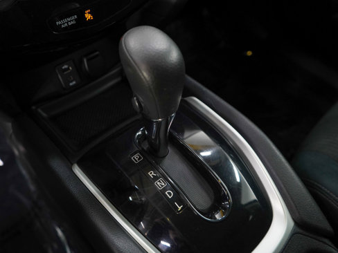 Used 2016 Nissan Rogue SV image 21