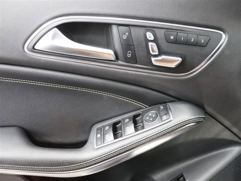 Used 2018 Mercedes-Benz CLA 250 image 22