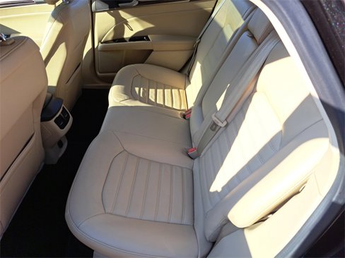Used 2013 Ford Fusion SE image 24