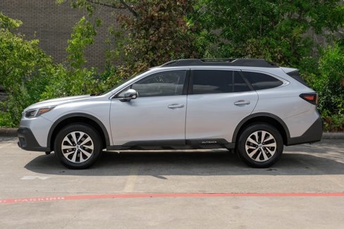 Used 2020 Subaru Outback Premium image 15