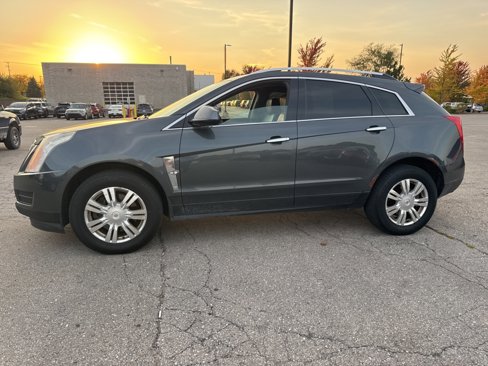 Used 2010 Cadillac SRX Luxury image 4