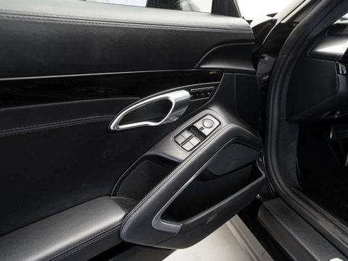Used 2019 Porsche 911 Turbo S image 16