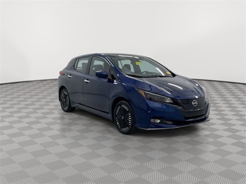 Certified 2024 Nissan Leaf SV Plus image 13