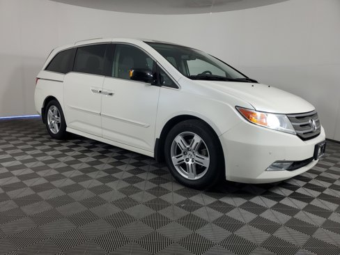 Used 2013 Honda Odyssey Touring Elite image 2