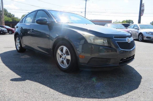 Used 2013 Chevrolet Cruze LT image 2