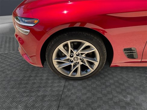 Used 2022 Genesis G70 2.0T image 9