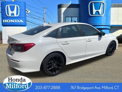 Used 2023 Honda Civic Sport image 2