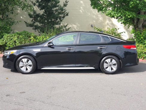 Used 2018 Kia Optima Premium w/ Convenience Package image 2