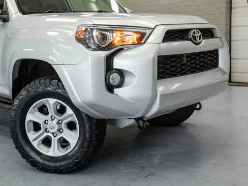 Used 2017 Toyota 4Runner SR5 image 8
