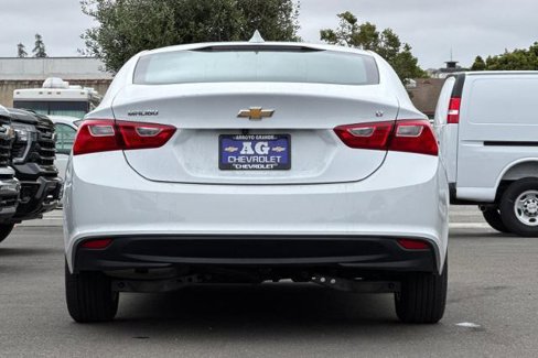 Used 2023 Chevrolet Malibu LT image 3