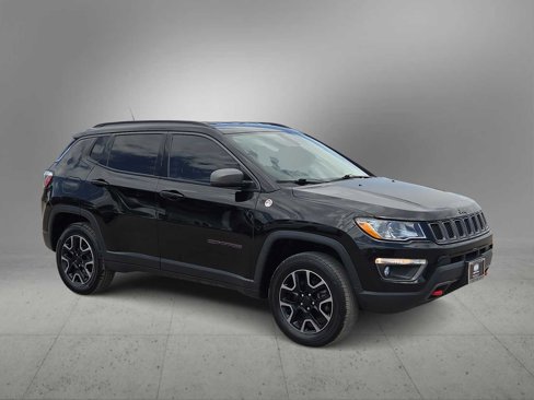 Used 2019 Jeep Compass Trailhawk image 2
