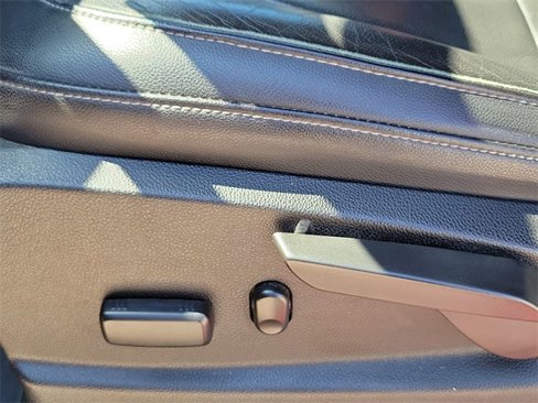 Certified 2016 GMC Canyon SLT image 33