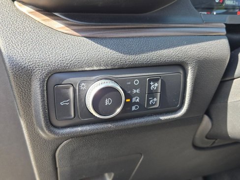 Used 2020 Ford Explorer Limited image 31