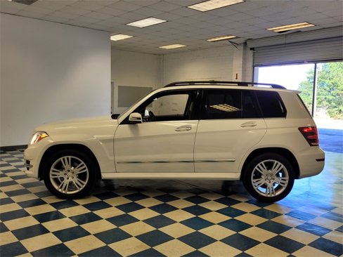 Used 2014 Mercedes-Benz GLK 250 BlueTEC 4MATIC image 4