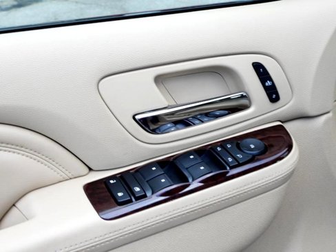 Used 2013 Cadillac Escalade Premium image 47