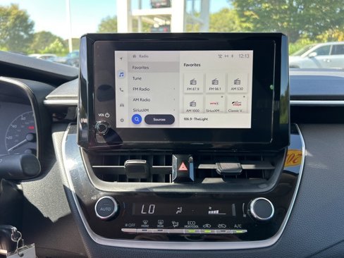 Used 2023 Toyota Corolla LE image 22