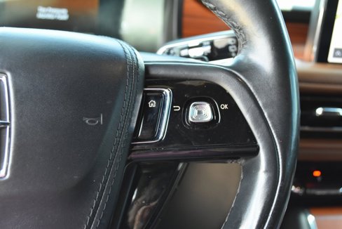 Used 2020 Lincoln Aviator Reserve w/ Elements Package Plus image 27