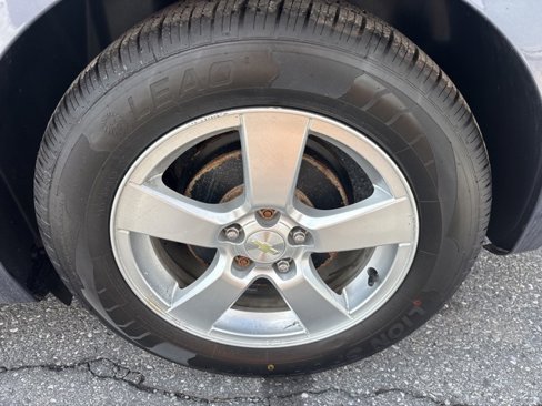 Used 2014 Chevrolet Cruze LT image 16