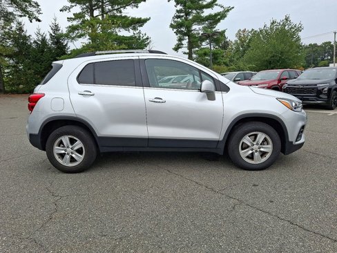 Used 2019 Chevrolet Trax LT w/ LT Convenience Package image 7