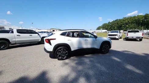 Certified 2025 Chevrolet Trax RS w/ Sunroof Package image 5