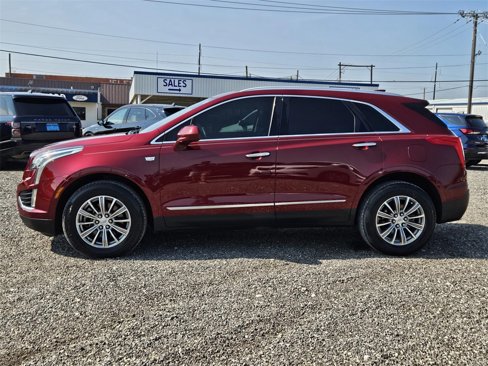 Used 2017 Cadillac XT5 Luxury image 3