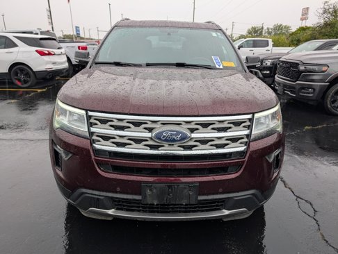 Used 2018 Ford Explorer XLT w/ Equipment Group 202A image 2
