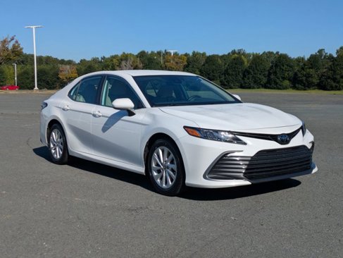 Used 2023 Toyota Camry LE image 1