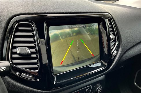 Used 2018 Jeep Compass Limited image 18