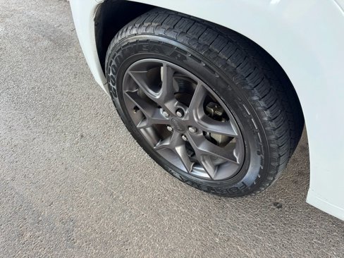 Used 2020 Jeep Grand Cherokee Limited X image 33