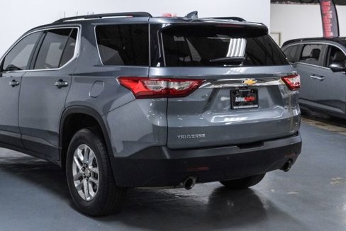 Used 2020 Chevrolet Traverse LT image 13