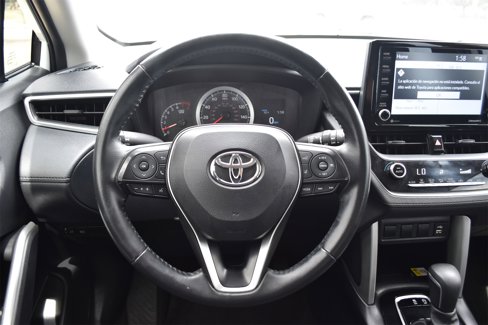 Used 2022 Toyota Corolla Cross LE image 10