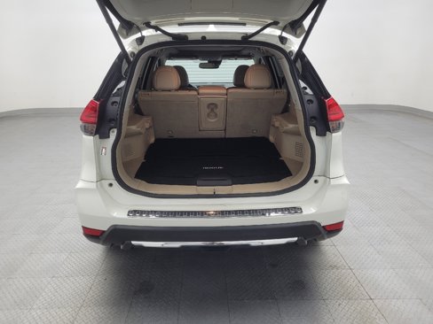 Used 2017 Nissan Rogue SL w/ SL Premium Package image 29