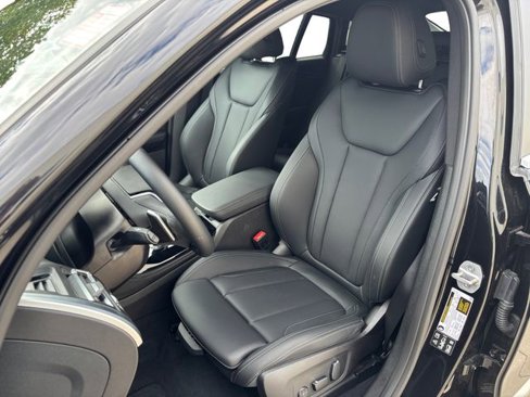 Used 2025 BMW X4 xDrive30i image 22