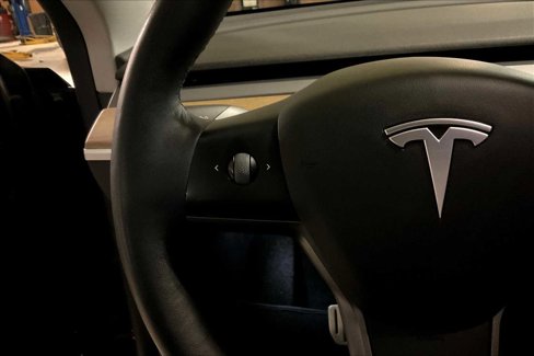 Used 2021 Tesla Model Y Performance image 22