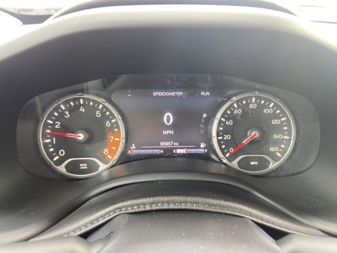 Used 2016 Jeep Renegade Trailhawk w/ Premium Trailhawk Package image 14