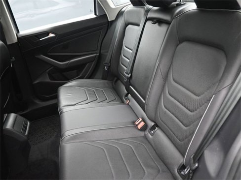Certified 2022 Volkswagen Jetta SEL image 16